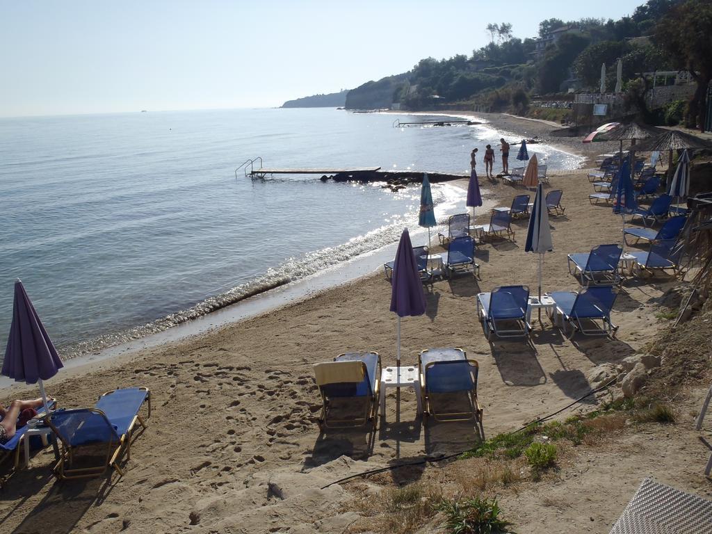 Loukas Apartments On The Waves Tragaki Room photo